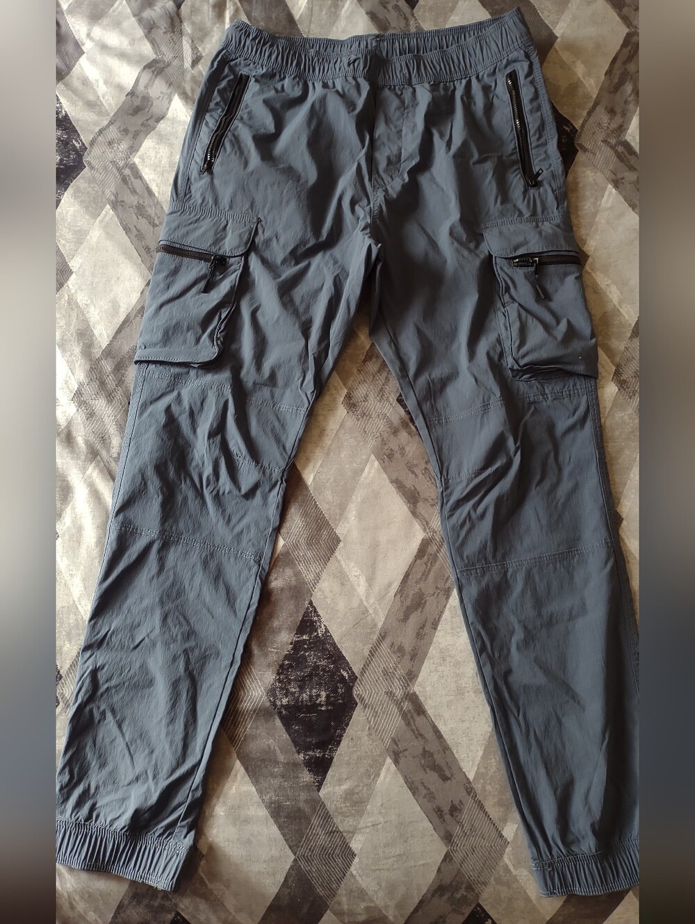 H&M Men's Gray Cargo Jogger Pants - Lightweight Utility Style